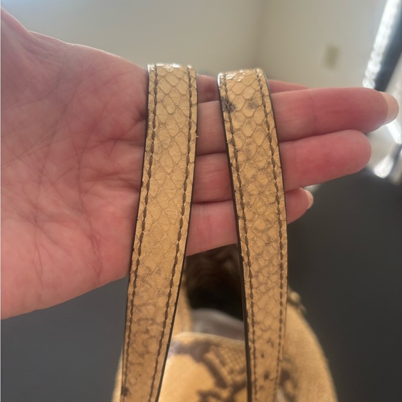 Stylish Coach Snake Skin Woven Handbag - Picture 6 of 8